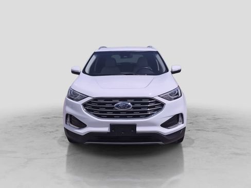 Used 2019 Ford Edge SEL w/ Equipment Group 201A FWD image 3