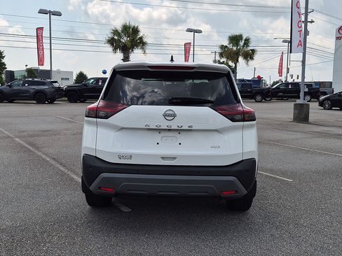 Used 2023 Nissan Rogue S AWD/4WD image 4