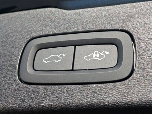 New 2026 Volvo V60 B5 Cross Country Plus w/ Protection Package Premier image 14