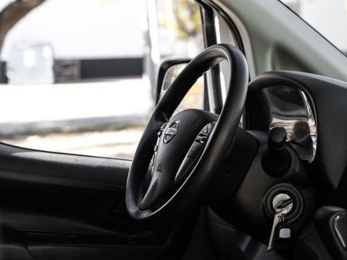 Used 2021 Nissan NV200 S image 19