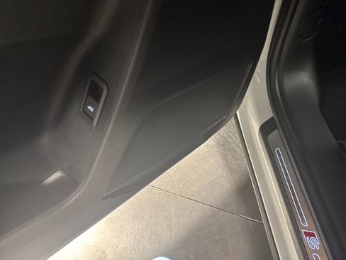 Used 2020 Audi Q3 2.0T Premium Plus w/ Premium Plus Package image 25