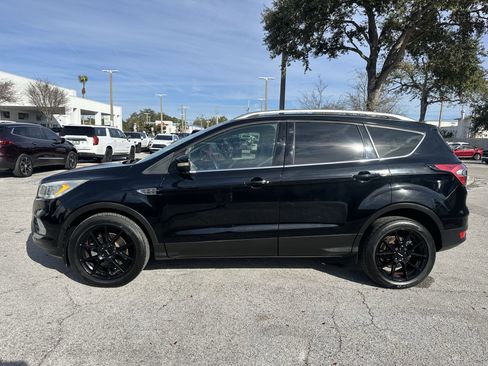 Used 2017 Ford Escape Titanium w/ Equipment Group 301A image 9