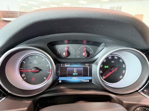 Used 2018 Buick Regal Essence w/ Driver Confidence Package #1 FWD image 39