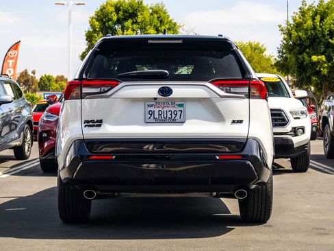 Used 2024 Toyota RAV4 XSE w/ Weather Package AWD/4WD image 9
