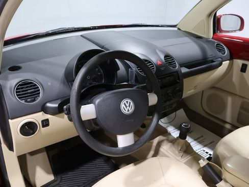 Used 2008 Volkswagen Beetle S image 13