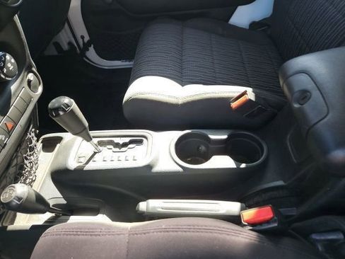 Used 2011 Jeep Wrangler Sport image 9