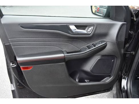 Used 2024 Ford Escape ST-Line image 17