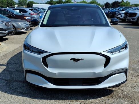 Used 2022 Ford Mustang Mach-E Premium AWD/4WD image 8