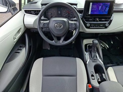 Used 2024 Toyota Corolla LE FWD image 11