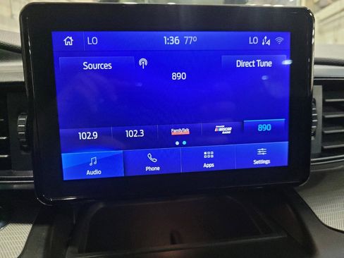 Used 2020 Ford Explorer XLT w/ Comfort Package AWD/4WD image 25