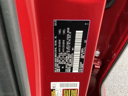 Used 2025 Toyota Grand Highlander FWD image 31