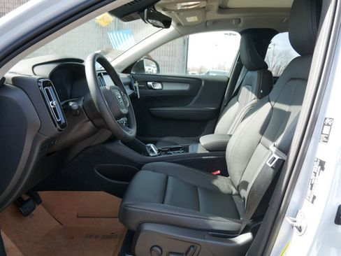 New 2026 Volvo XC40 B5 Ultra w/ Climate Package image 5