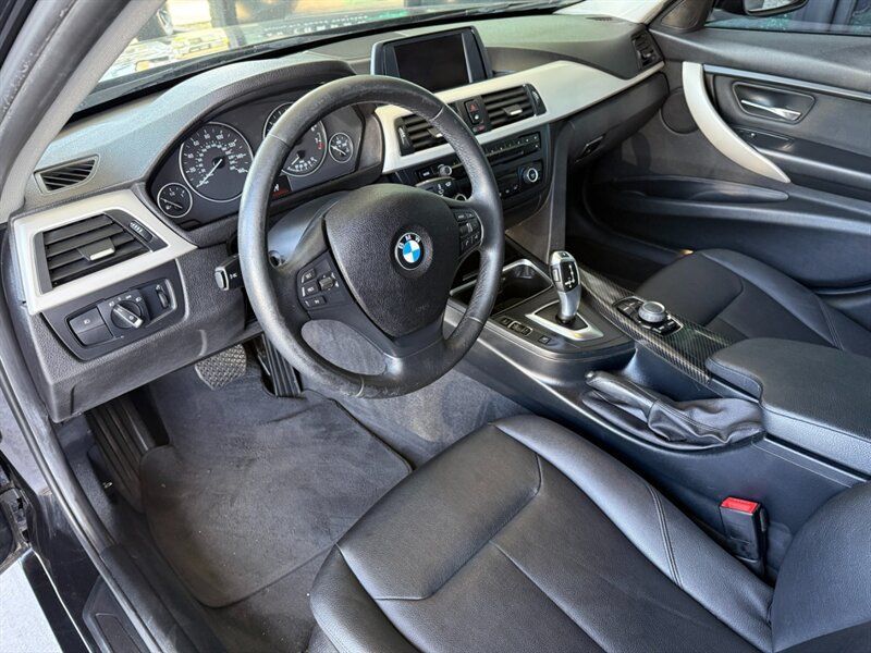 Used 2015 BMW 320i Sedan RWD image 16
