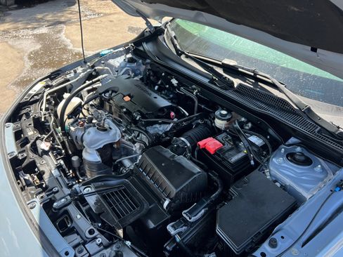 Used 2024 Honda Civic Sport image 32