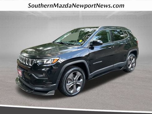 Used 2022 Jeep Compass Latitude w/ Sun and Sound Group AWD/4WD image 1