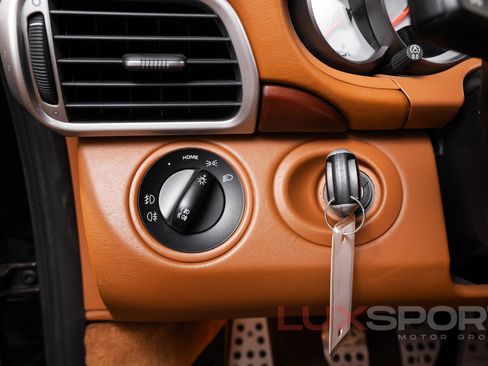 Used 2006 Porsche 911 Carrera S RWD image 27