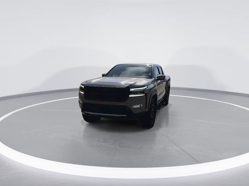 Used 2022 Nissan Frontier PRO-4X w/ Pro-4X Premium Package image 4