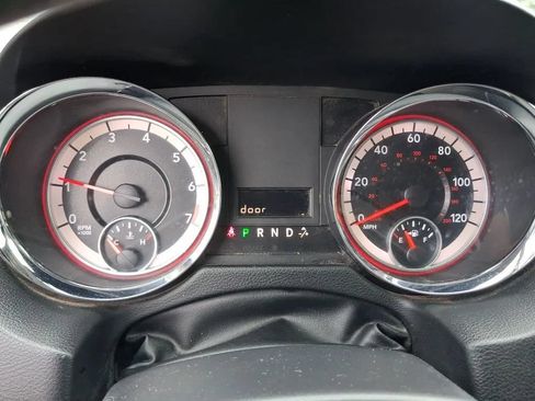 Used 2018 Dodge Grand Caravan SE w/ UConnect Hands-Free Group FWD image 14
