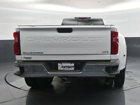 Used 2025 Chevrolet Silverado 3500 LTZ w/ LTZ Plus Package AWD/4WD image 5
