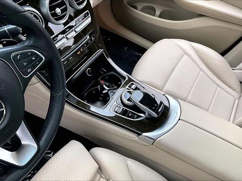 Used 2017 Mercedes-Benz GLC 300 image 15