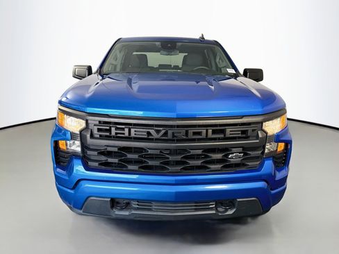 Used 2022 Chevrolet Silverado 1500 Custom RWD image 2