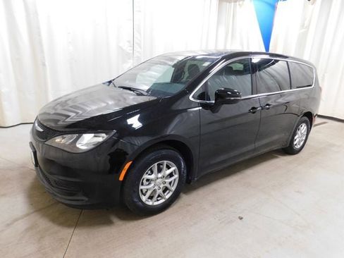 New 2026 Chrysler Voyager LX image 3