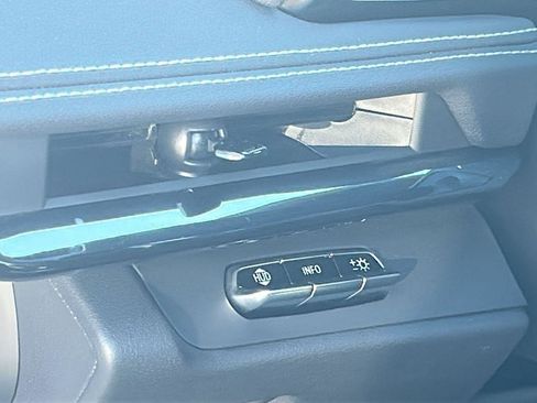 Certified 2025 Chevrolet Corvette Stingray Preferred Conv w/ Z51 Performance Package image 19