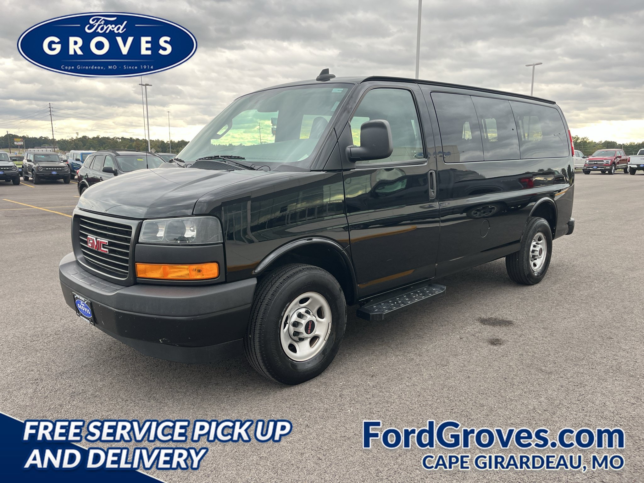 Used 2022 GMC Savana 2500 LS RWD image 1
