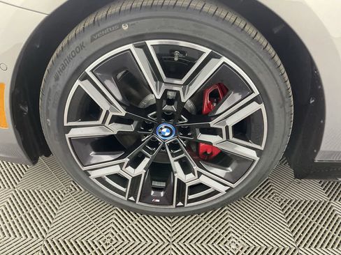 Used 2024 BMW i5 M60 w/ Premium Package image 8