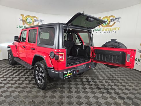 Used 2020 Jeep Wrangler Unlimited Sahara image 31