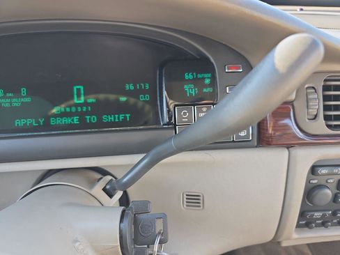 Used 1998 Cadillac De Ville image 10