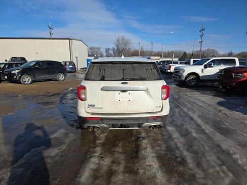 Used 2020 Ford Explorer Platinum w/ Premium Technology Package image 6