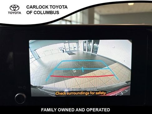 Used 2023 Toyota Highlander LE FWD image 32