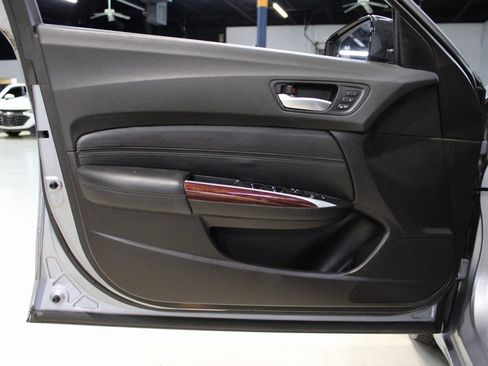 Used 2015 Acura TLX V6 image 26