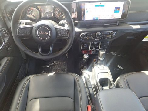 New 2025 Jeep Wrangler Unlimited Rubicon 392 image 21