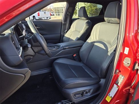 Used 2024 Toyota Crown Limited image 9