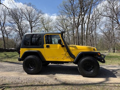 Used 2003 Jeep Wrangler X image 9