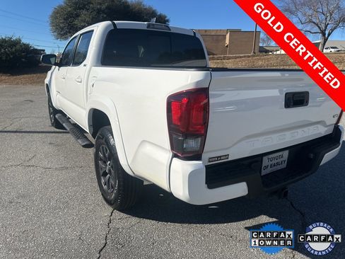 Certified 2022 Toyota Tacoma SR5 image 6