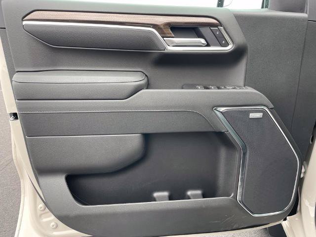 New 2026 Chevrolet Silverado 1500 RST AWD/4WD image 16