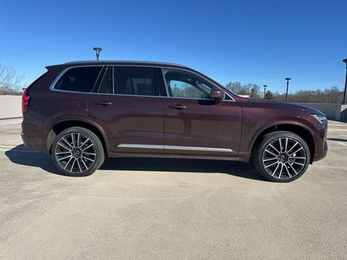 New 2026 Volvo XC90 B6 Plus w/ Protection Package Premier image 8