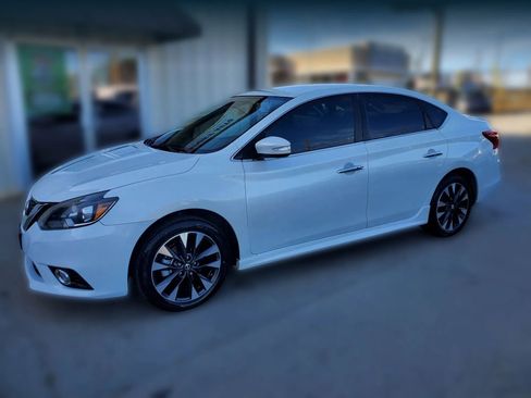 Used 2017 Nissan Sentra SR image 6