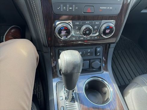 Used 2015 Chevrolet Traverse LT w/ LPO, 'HIT The Road' Package image 8