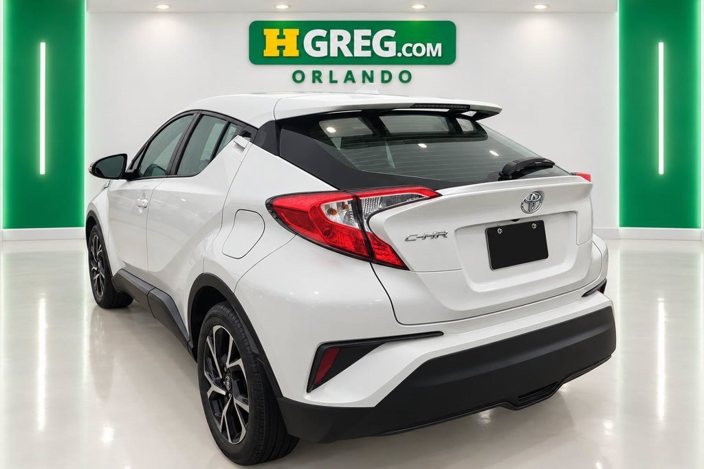Used 2021 Toyota C-HR XLE FWD image 2