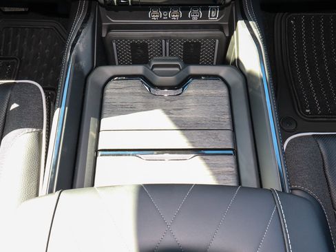 New 2026 RAM 1500 Limited image 24