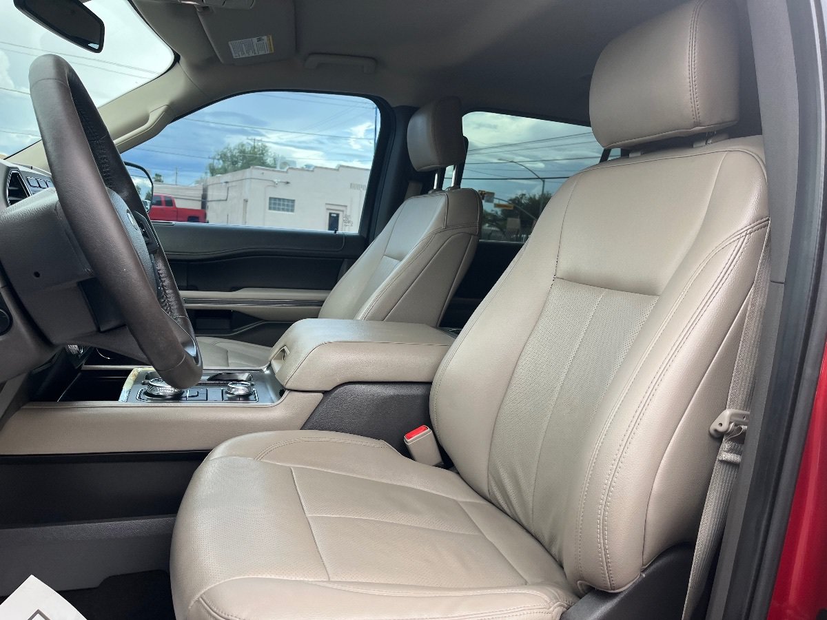 Used 2019 Ford Expedition Max XLT w/ Equipment Group 202A AWD/4WD image 25