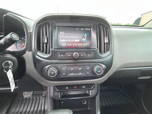 Used 2018 Chevrolet Colorado W/T RWD image 23