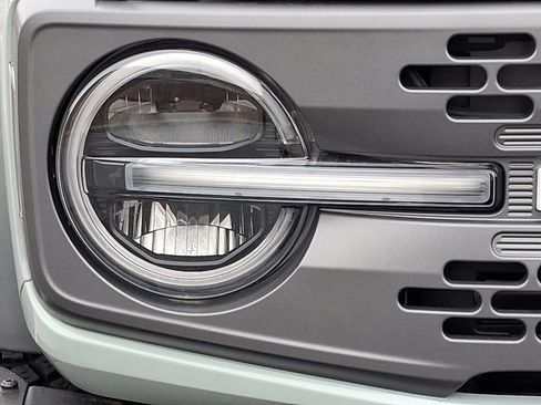 Used 2024 Ford Bronco Badlands w/ Sasquatch Package image 9