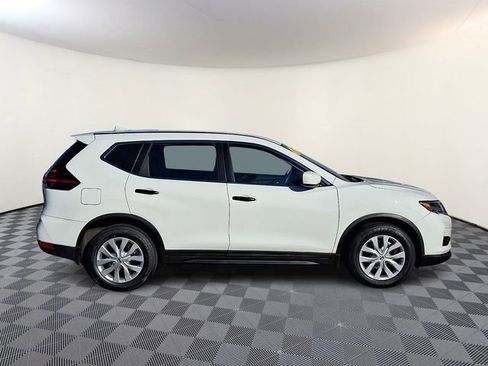 Used 2018 Nissan Rogue S image 7