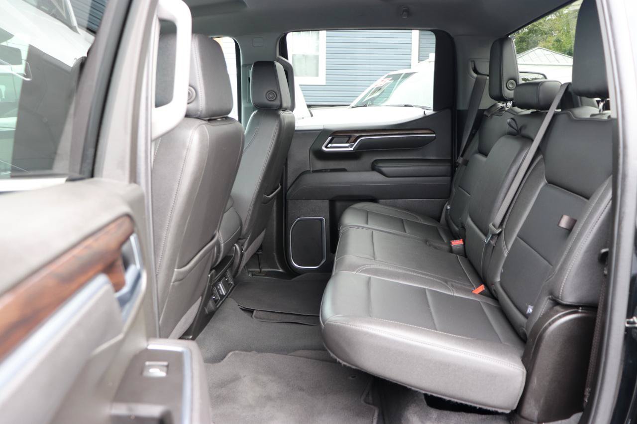 Used 2025 GMC Sierra 1500 SLT AWD/4WD image 12