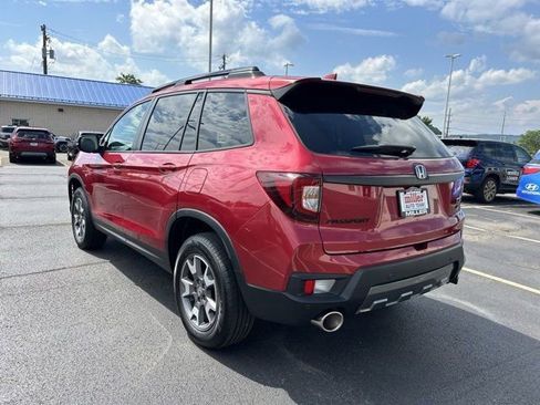 Used 2022 Honda Passport TrailSport image 2